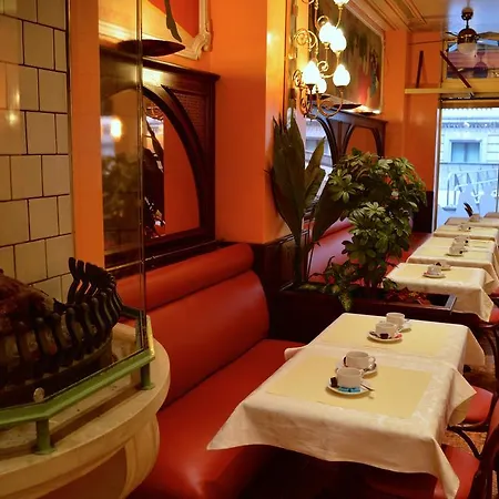 Hotel Matignon Grand Place-3